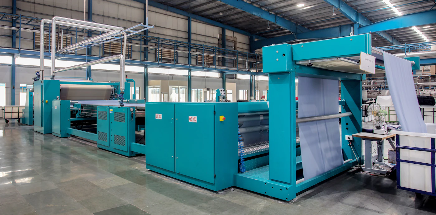 A large production hall with industrial machines